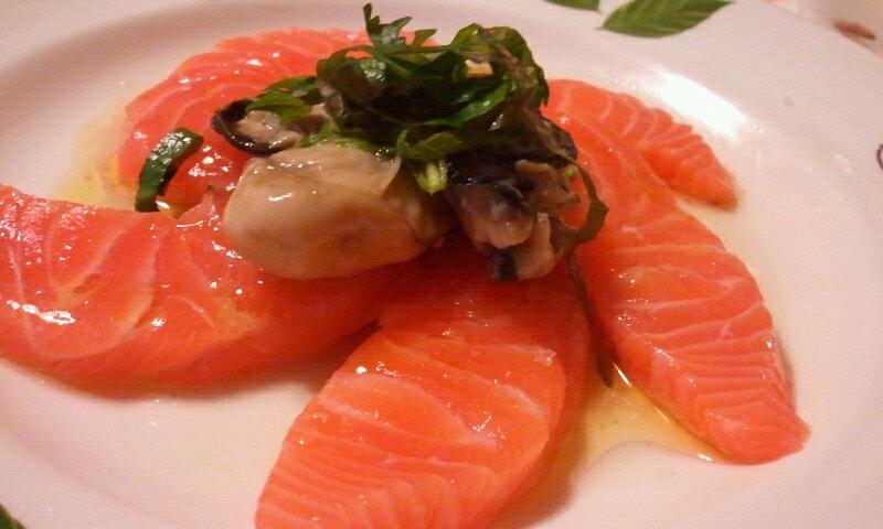 385963_581879435156326_478847414_n