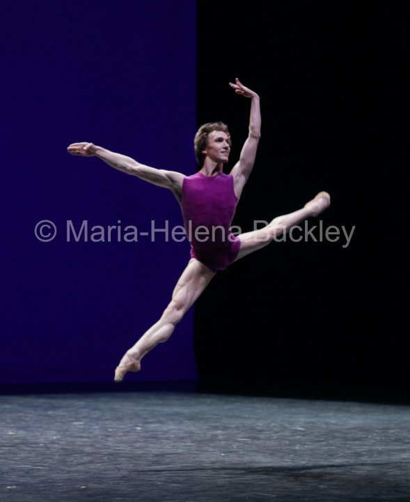 25114_109817152391757_102780733095399_62410_4386267_n